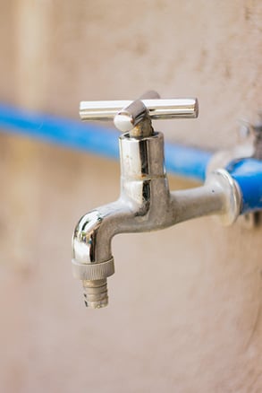 img_chicago-faucet-wall-mount-lab-valve