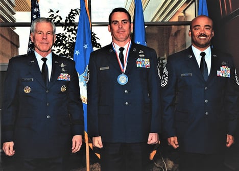 img_robert-jones-standing-with-two-others-in-usaf-dress-uniforms