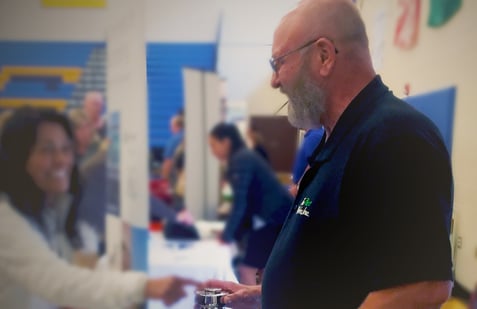 img-doug-mckinney-with-customer