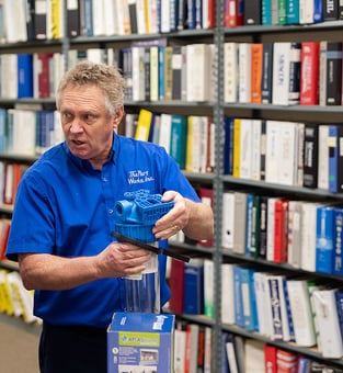 img-lifestyle_customer-service-parts-training-in-library