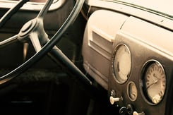 blog-img_classic-car-dashboard